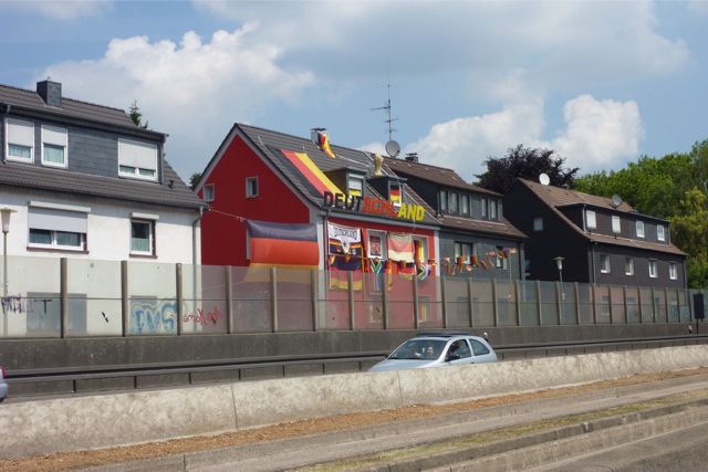 class=alignnone